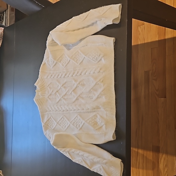 Jessica Simpson sweater - Picture 1 of 6